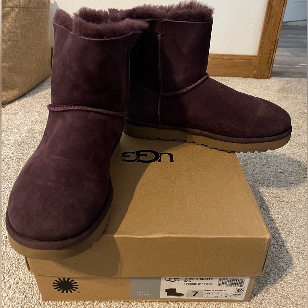 Uggs - image 2